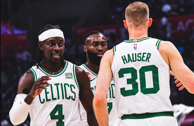 华体会入口-波神缺席无碍赢球！快艇致命弱点被绿军拿捏