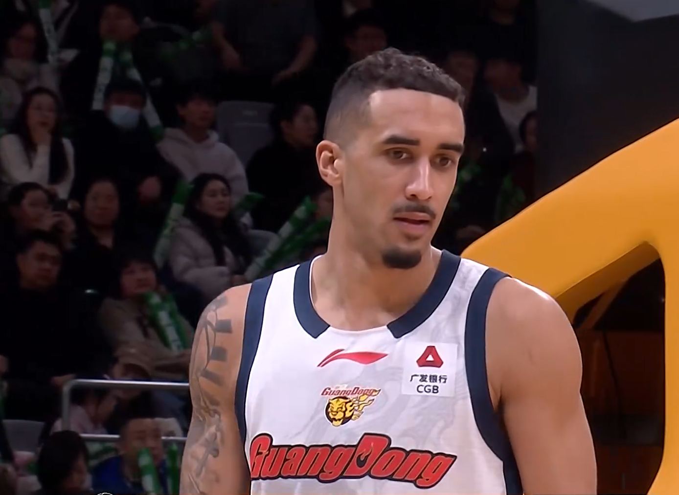 华体会入口-广东名记质疑CBA裁判：广东队做不行，为何其他球队做就可以